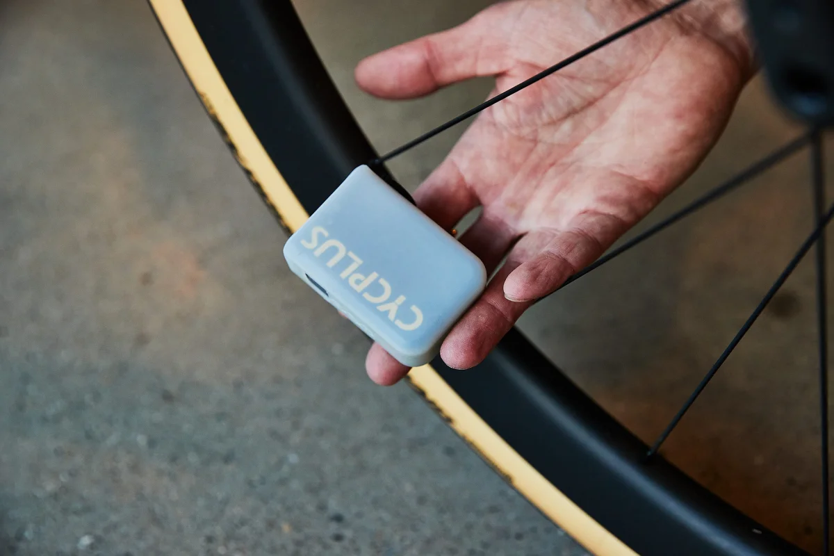 Cycplus AS2 Ultra: A Compact Electric Inflator for Everyday Cyclists